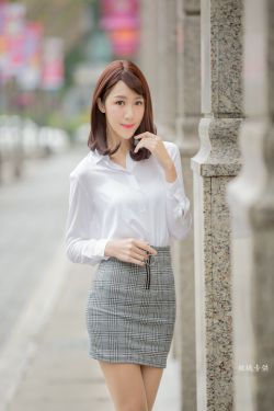 他只是经过