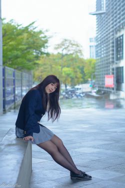 男子整容成精灵